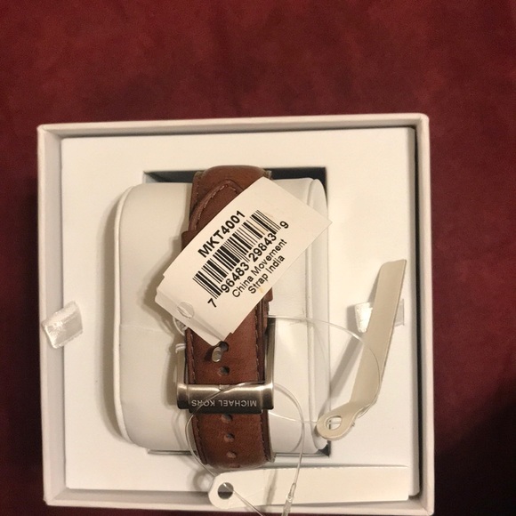 Michael Kors Hybrid Smartwatch - Picture 2 of 8